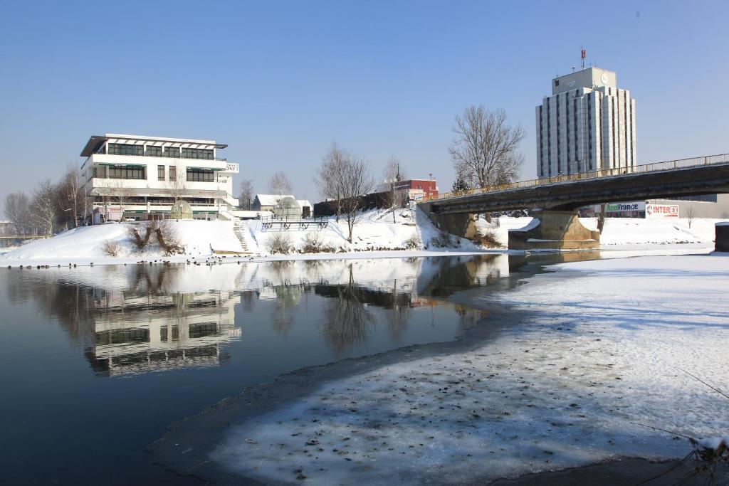 Hotel Le Pont Prijedor Exterior photo